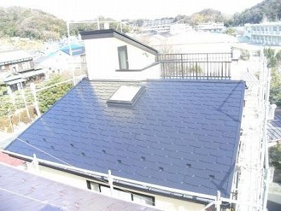 屋根塗装施工例　鎌倉市Ｓ様邸（Ｈ様邸）２棟
