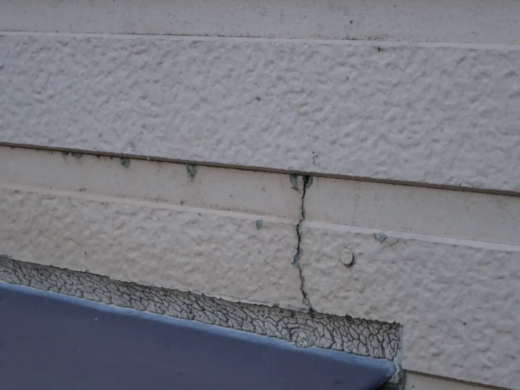 外壁材のクラック